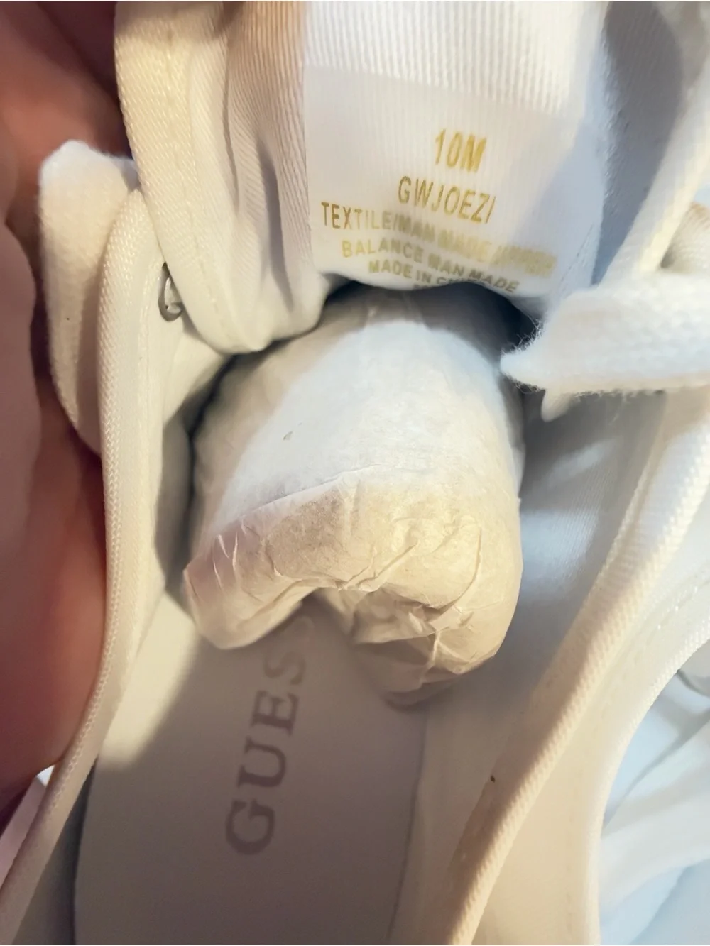 Guess Women's Joezi Sneaker, White 140, size 10